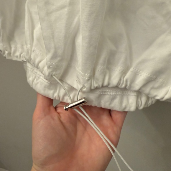 NWT cropped cap sleeve t shirt w/ adjustable bottom - Picture 2 of 3